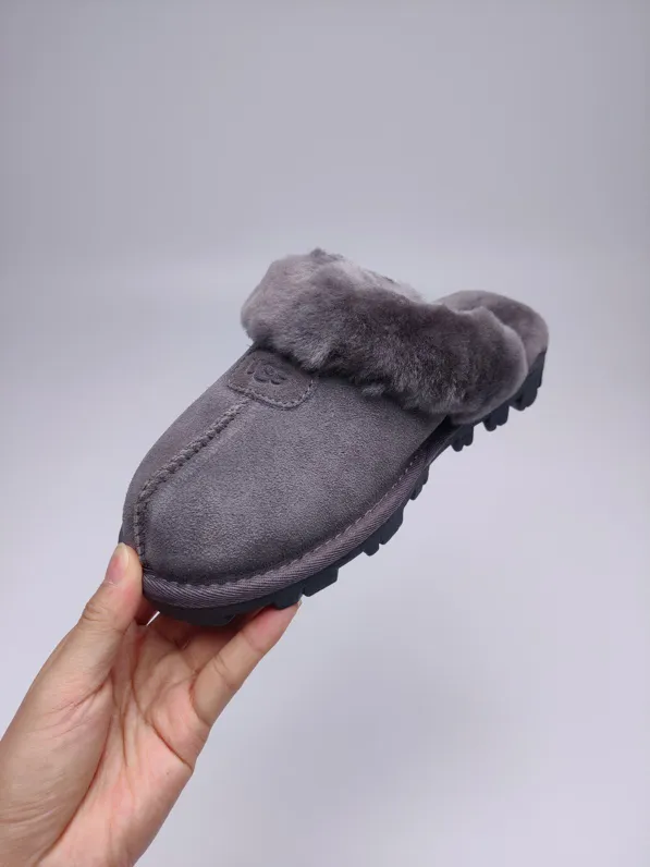 💰360 UGG sheepskin all-in-one snow boots 5125 casual fur mops. In stock: 35-40 yards. Color: maroon gray pink.